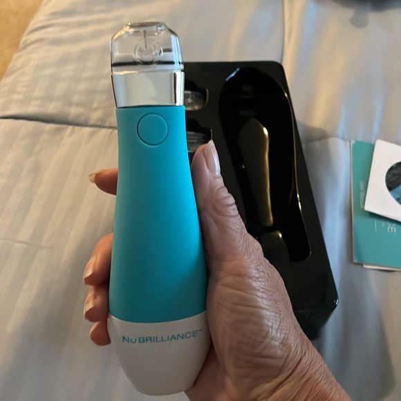 The Exfoliating Microdermabrasion  by NuBrilliance - Picture 8 of 11